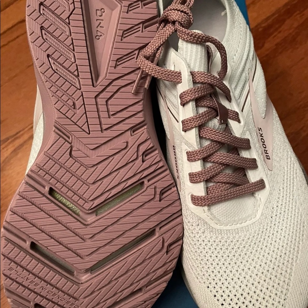 Brooks Ricochet 3 - Picture 3 of 4